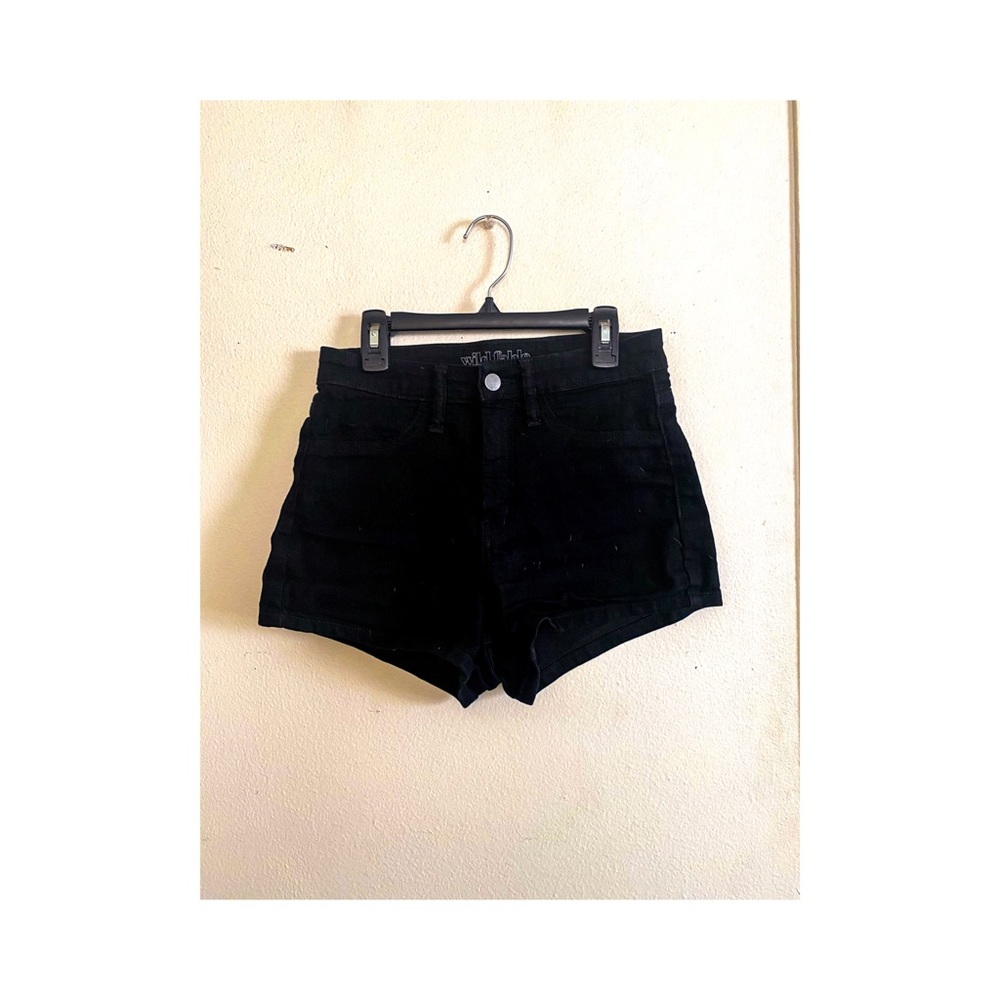 high-waisted shorts • black denim • booty shorts